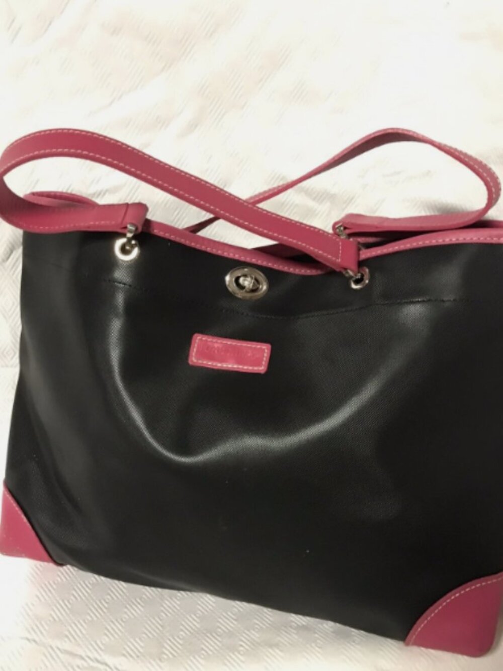 LONGCHAMP BLACK VINYL SHOULDER BAG